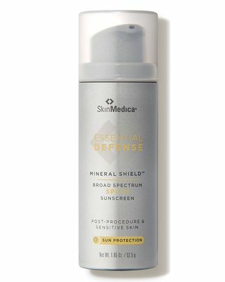 „Essential Defense Mineral Shield ™“ plataus spektro SPF 35